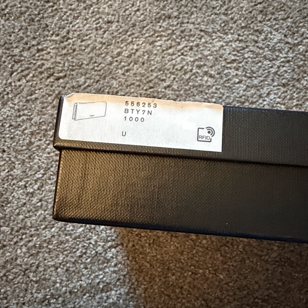 Saint Laurent Black Textured Wallet - Picture 12 of 14